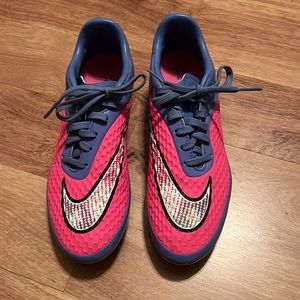 Women's Nike HYPERVENOM soccer cleats
